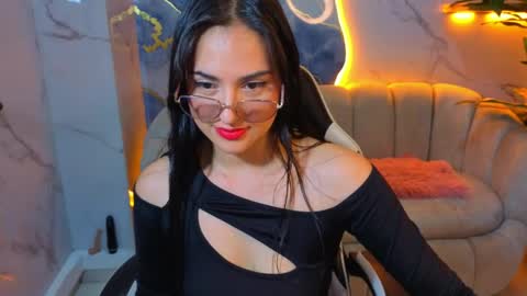 Snapshot of anny_star_tx chatting on 05/05/26, 07:55 Live 1500am 2100pm COLOMBIAN HOUR online show from 05/05/26, 07:55