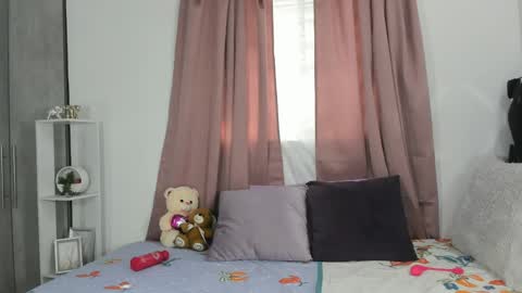 Anny online show from 04/15/26, 05:42