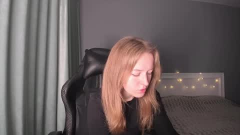 Snapshot of annyfourse chatting on 12/24/24, 07:49 AnnyFourse online show from 12/24/24, 07:49