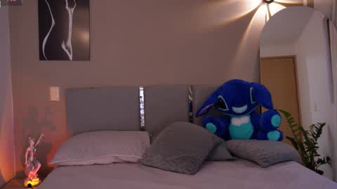    online show from 12/21/25, 10:39