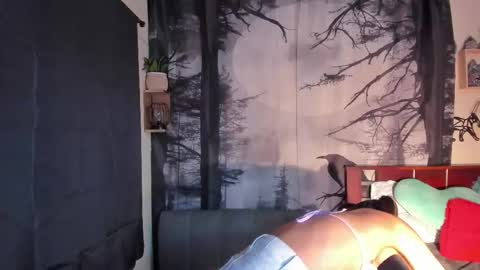 Annyluna online show from 12/20/25, 12:18