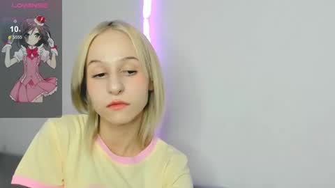 Snapshot of annyme0w chatting on 11/18/25, 06:12 annymeow online show from 11/18/25, 06:12