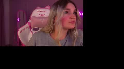 annyraii online show from 11/28/25, 07:38