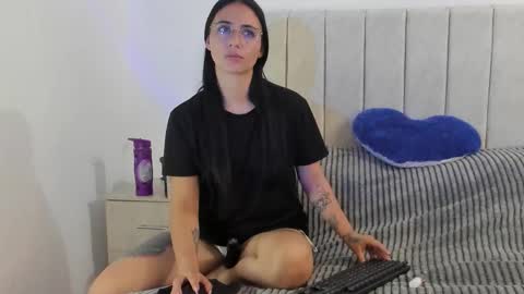 Anny online show from 03/02/26, 10:16