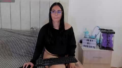 Anny online show from 05/15/26, 07:54