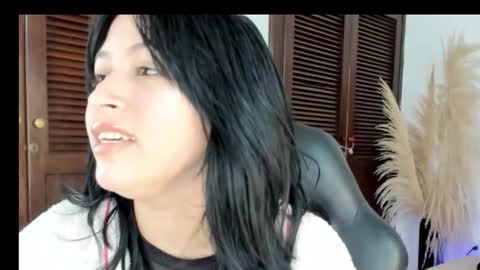 annyrusso online show from 12/20/25, 07:21