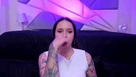 AnnyT online show from 02/02/25, 01:55