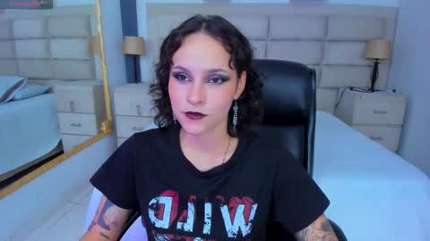 AnnyT online show from 10/12/25, 08:52