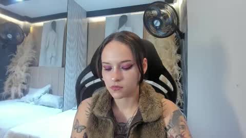 AnnyT online show from 03/27/26, 10:53