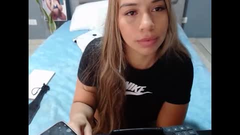 Snapshot of annyyeins chatting on 03/01/25, 05:42 Anny Yeins online show from 03/01/25, 05:42