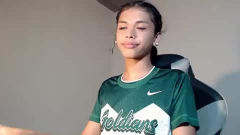 anok_yaii online show from 12/15/25, 04:33