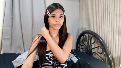 Snapshot of anok_yaii chatting on 06/15/26, 05:37 anok_yaii online show from 06/15/26, 05:37