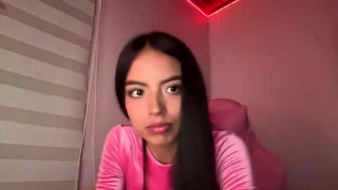 anotella_aa online show from 11/24/25, 11:26