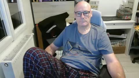 Snapshot of antares590 chatting on 02/16/25, 06:32 antares590 online show from 02/16/25, 06:32