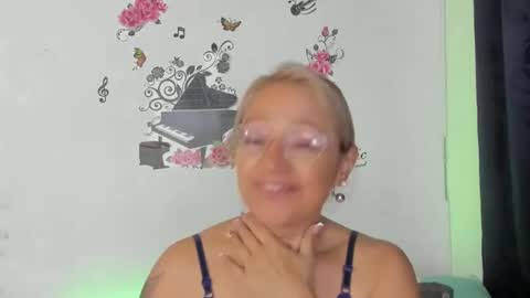 anthonela_mature_ online show from 12/11/24, 12:44