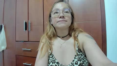 anthonela_mature_ online show from 10/28/25, 10:12