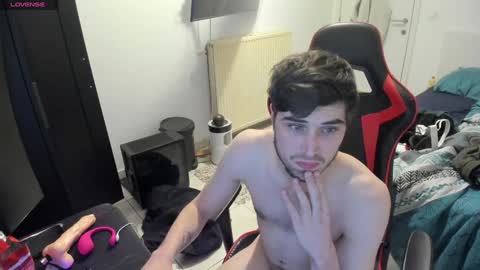 Snapshot of anthonyloveseks chatting on 02/08/25, 05:50 Anthony online show from 02/08/25, 05:50