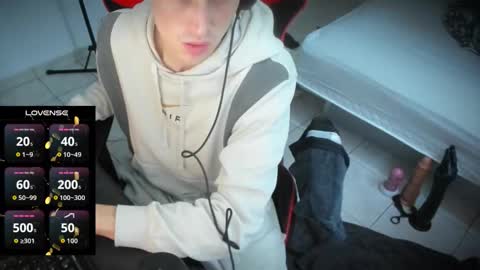 Snapshot of anthonyloveseks chatting on 11/09/25, 11:41 Anthony online show from 11/09/25, 11:41