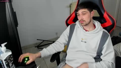 Snapshot of anthonyloveseks chatting on 04/11/26, 05:39 Anthony online show from 04/11/26, 05:39