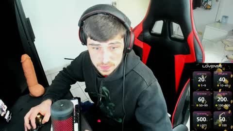 Snapshot of anthonyloveseks chatting on 04/13/26, 01:49 Anthony online show from 04/13/26, 01:49