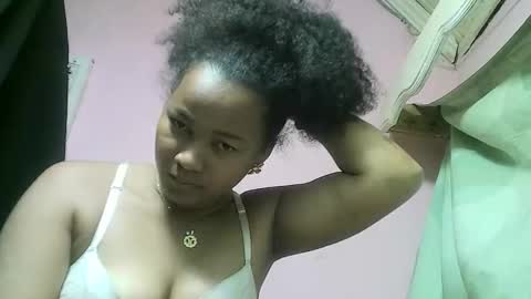 Snapshot of antine9794 chatting on 05/01/26, 12:15 antine9794 online show from 05/01/26, 12:15