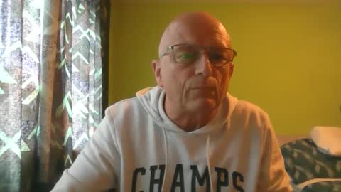 Snapshot of antmatt2025 chatting on 05/16/26, 11:42 antmatt2025 online show from 05/16/26, 11:42