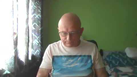 Snapshot of antmatt2025 chatting on 05/22/26, 03:39 antmatt2025 online show from 05/22/26, 03:39