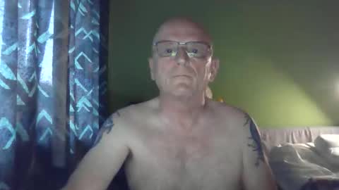 Snapshot of antmatt2025 chatting on 05/27/26, 04:20 antmatt2025 online show from 05/27/26, 04:20
