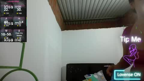 anto_milk online show from 04/17/26, 02:25