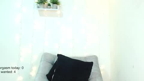 Antonella  online show from 12/19/24, 07:51