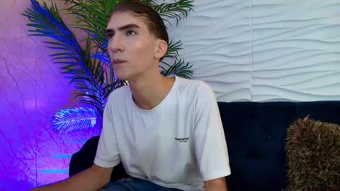 anton__monacu online show from 11/29/25, 03:09