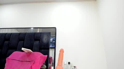 antonela_nerii online show from 04/13/26, 05:18