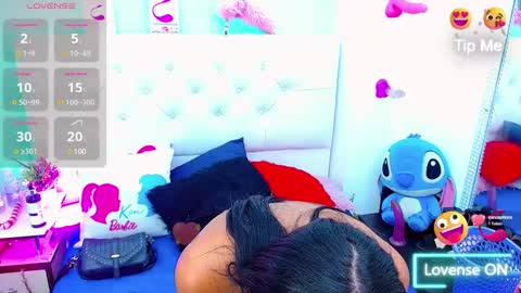 Snapshot of antonela_xx3 chatting on 03/11/25, 01:37 antonela_xx3 online show from 03/11/25, 01:37