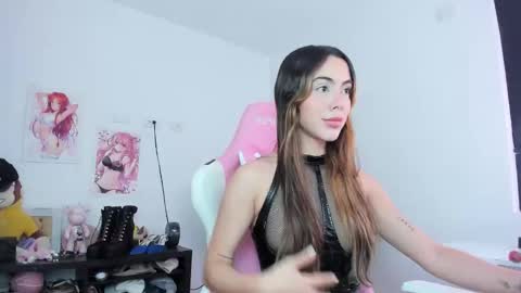 Snapshot of antonella_28_ chatting on 10/06/25, 08:39 Antonella online show from 10/06/25, 08:39