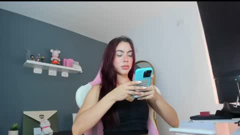 Snapshot of antonella_28_ chatting on 06/22/26, 09:34 Antonella online show from 06/22/26, 09:34