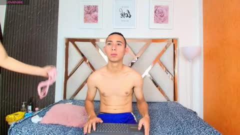 antonella_and_thiago_ online show from 12/19/25, 12:34