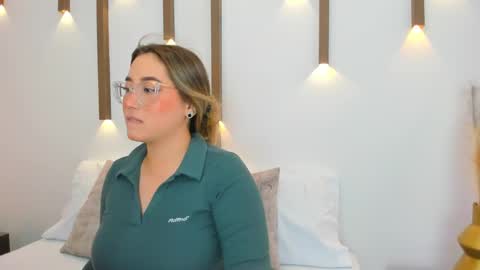 A N T O N E L L A  online show from 03/03/25, 12:16