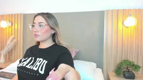 A N T O N E L L A  online show from 03/12/25, 12:57