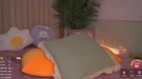 Snapshot of antonella_maitt chatting on 02/11/25, 02:03 Nell. online show from 02/11/25, 02:03