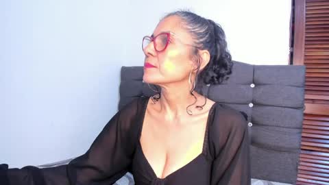 Snapshot of antonella_rizzo01 chatting on 05/06/26, 10:48 antonella_rizzo01 online show from 05/06/26, 10:48