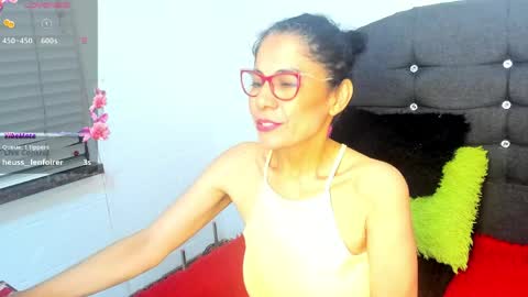 Snapshot of antonella_rizzo01 chatting on 06/03/26, 12:57 antonella_rizzo01 online show from 06/03/26, 12:57