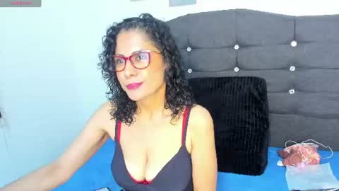 Snapshot of antonella_rizzo01 chatting on 06/14/26, 08:44 antonella_rizzo01 online show from 06/14/26, 08:44