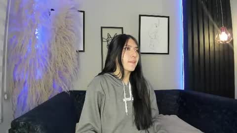 Snapshot of antonella_roses_ chatting on 06/24/26, 12:26 Antonella online show from 06/24/26, 12:26