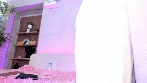 Snapshot of antonella_rossi24 chatting on 05/23/26, 08:02 Antonella Rossi online show from 05/23/26, 08:02