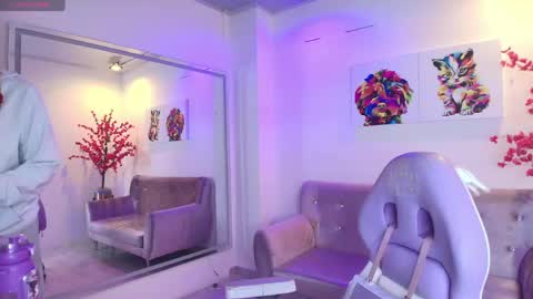 Snapshot of antonella_wiild chatting on 05/12/26, 03:25 Antonella online show from 05/12/26, 03:25
