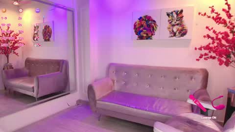 Snapshot of antonella_wiild chatting on 05/19/26, 03:57 Antonella online show from 05/19/26, 03:57