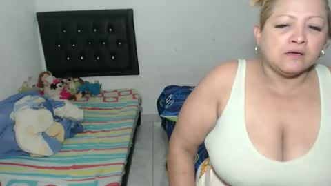 antonella_y_tayrone online show from 04/26/26, 07:06