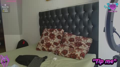 Snapshot of antonellaandnoah chatting on 12/24/24, 05:23 AntonellaAndNoah online show from 12/24/24, 05:23