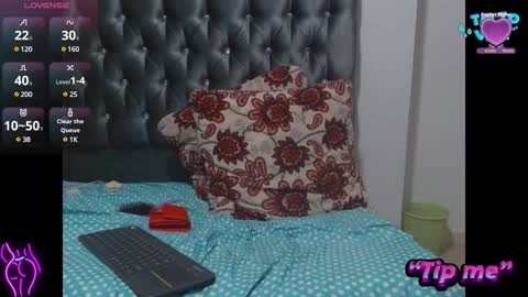 Snapshot of antonellaandnoah chatting on 01/05/25, 03:43 AntonellaAndNoah online show from 01/05/25, 03:43