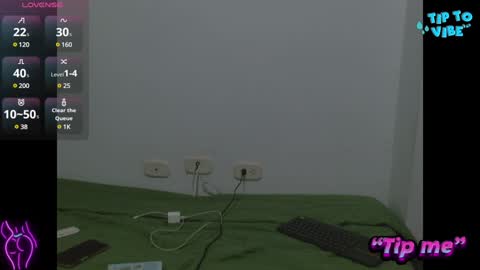 Snapshot of antonellaandnoah chatting on 02/08/25, 01:32 AntonellaAndNoah online show from 02/08/25, 01:32